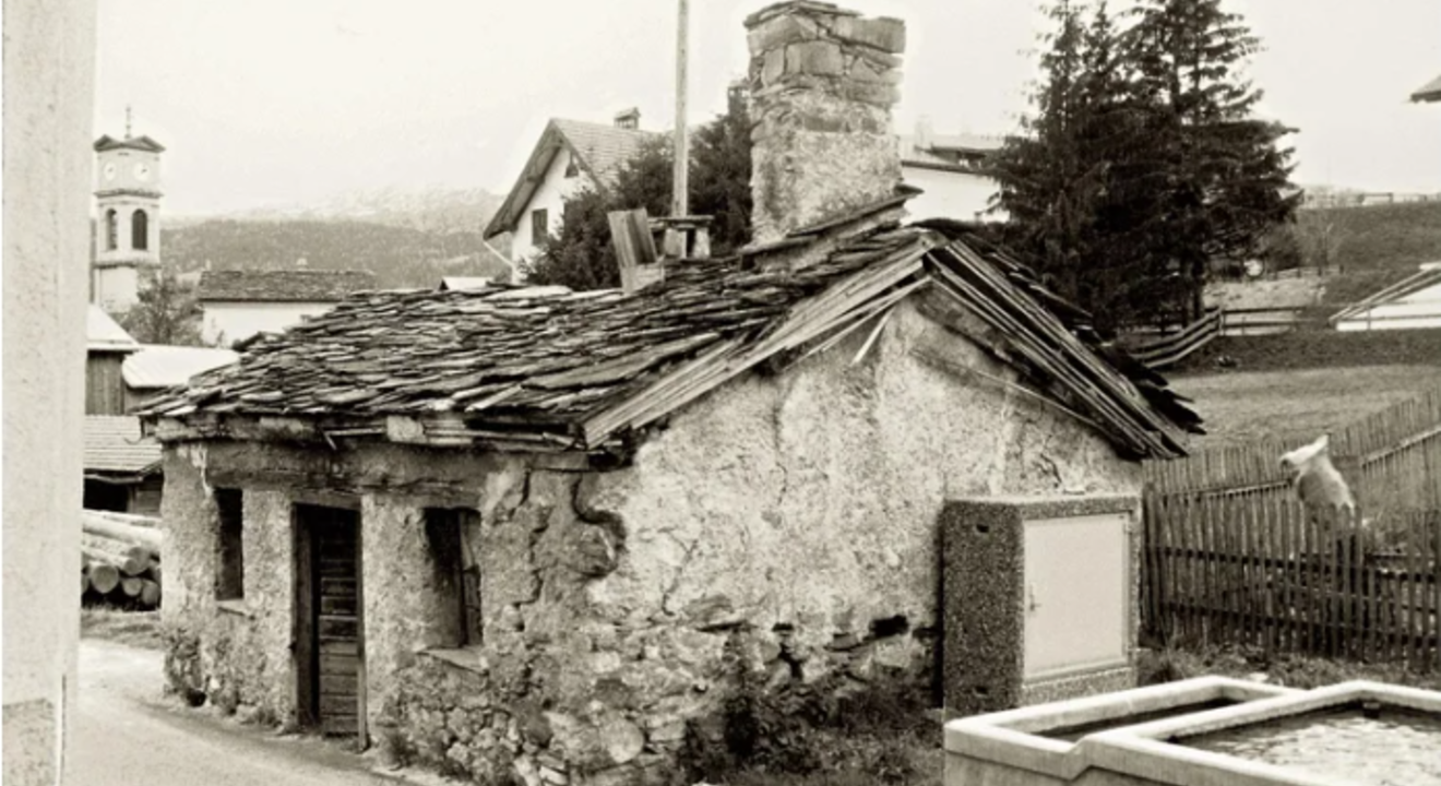 Backhaus aussen.png
