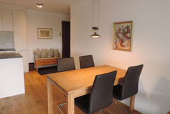 zur Küche und Wohnzimmer zur Küche und Wohnzimmer