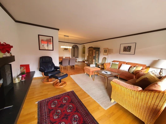 2. Wohnzimmer