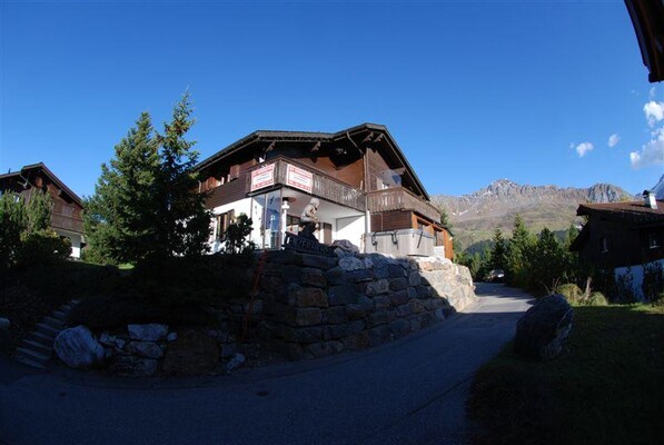 Casa Hofer Valbella Sommer