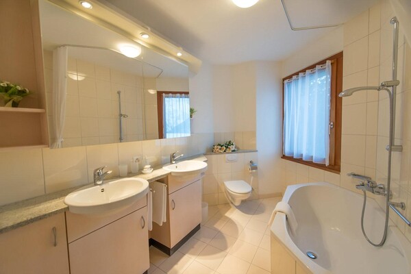 arosa-ferienwohnung-casa_serena-arosaexklusiv-schw