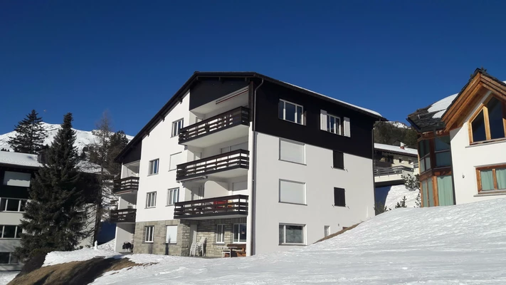 Haus Tgamona Blick von der Skipiste