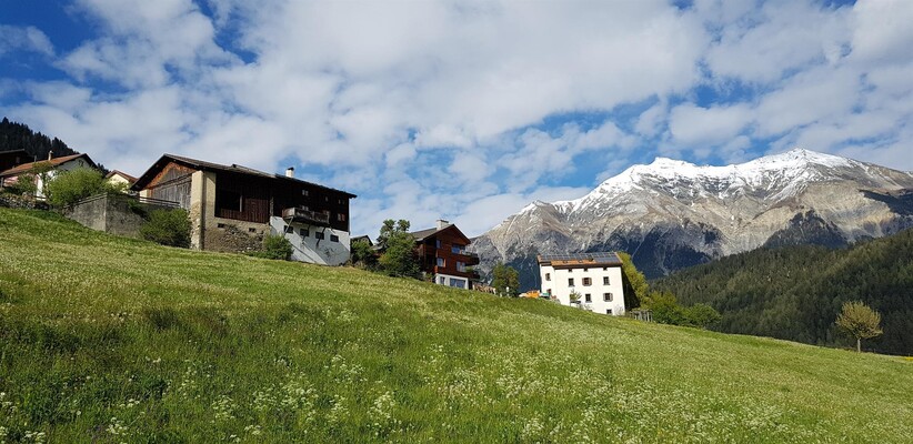 Lage am sonnigen Südhang.jpg