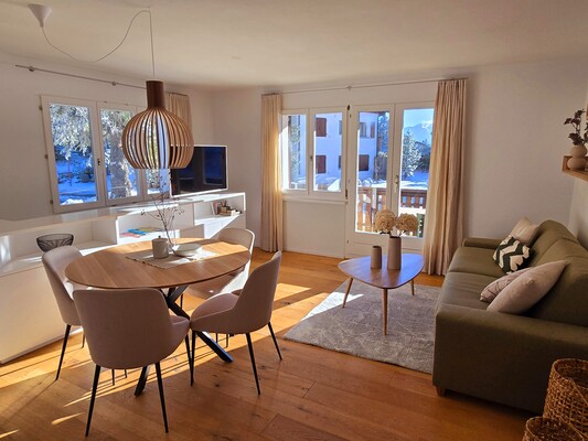 Wohnzimmer und Terrasse