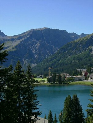 In idyllischer Lage direkt am Obersee | © J. Herzog