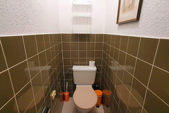 WC WC