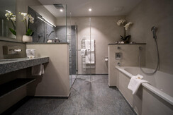 AMWD, Badezimmer_mitel