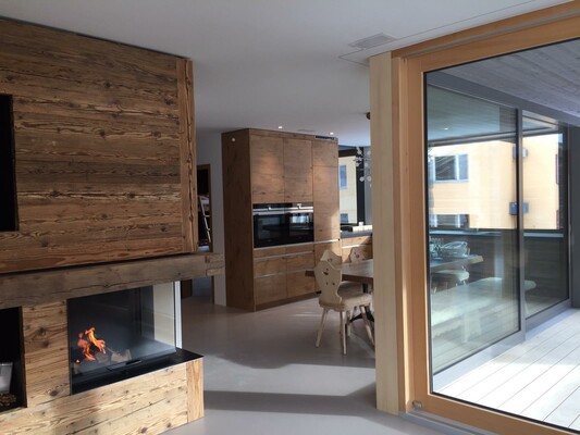 Livingroom & open kitchen