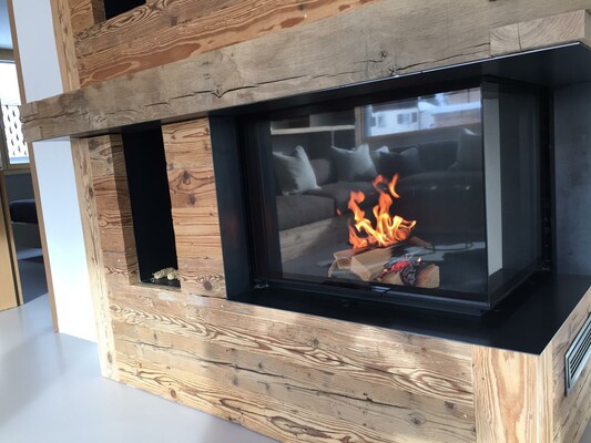 Cheminée & wood for your convenience