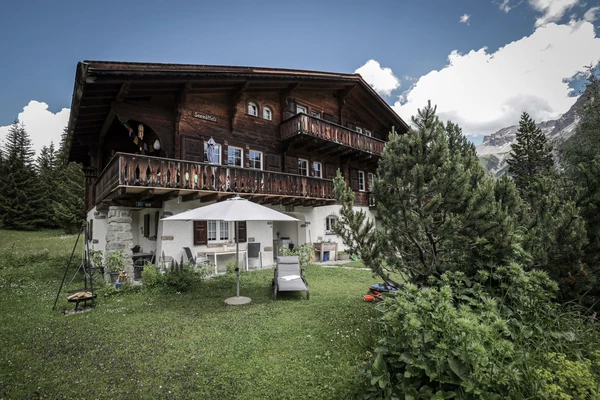 Gartensitzplatz & Grillstelle