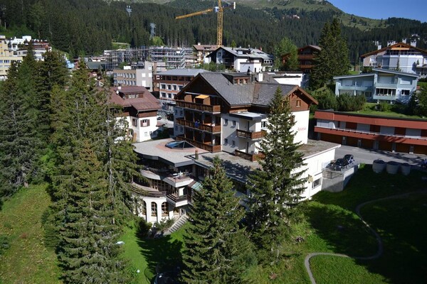 Hotel Astoria im Sommer 3