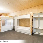 Photo of 6-bed room, shared shower/shared toilet