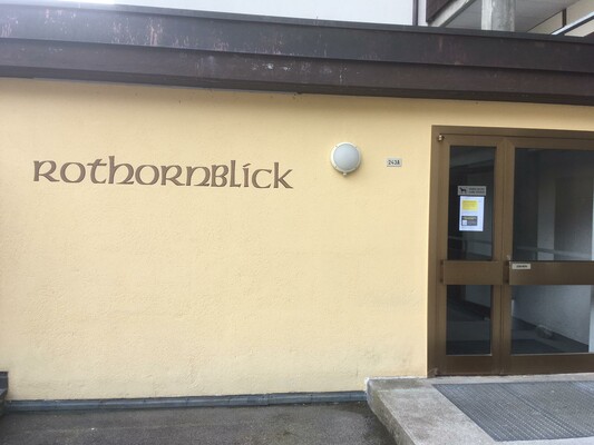 Haupteingang Rothornblick Südseite, 5. Stock