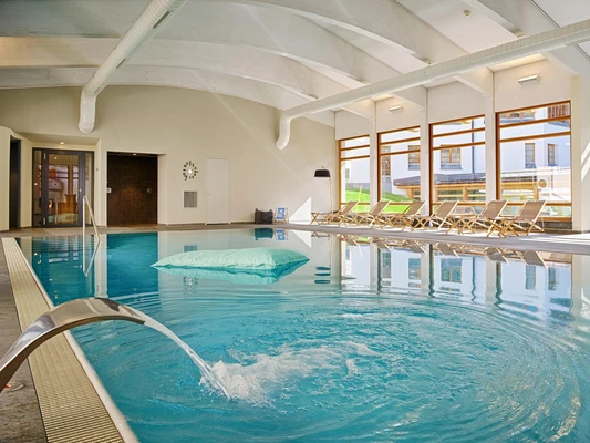 Pool.jpg